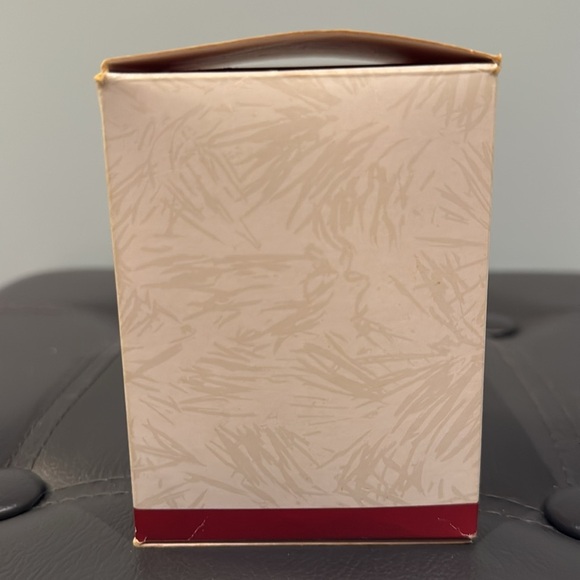 * Vintage* Hallamark| Barbie Collector Series Ornament- 1994 - Picture 9 of 9